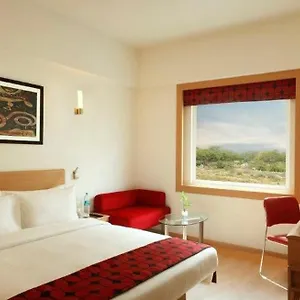 Palace-near Delhi Airport Отель Нью-Дели